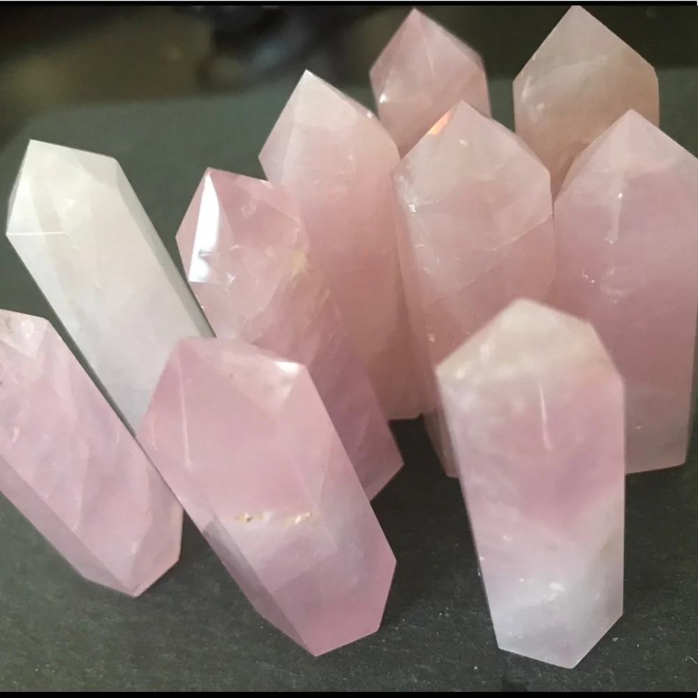 Natural rose quartz towers - Picture 2 of 8